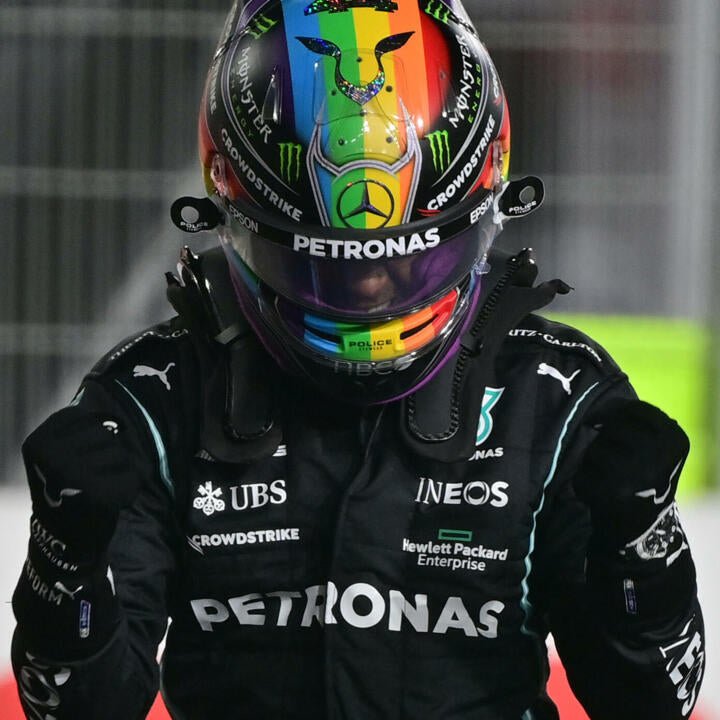 Casque Réplique Lewis Hamilton – Abu Dhabi GP 2021 – Échelle 1:1 - headgrid.fr