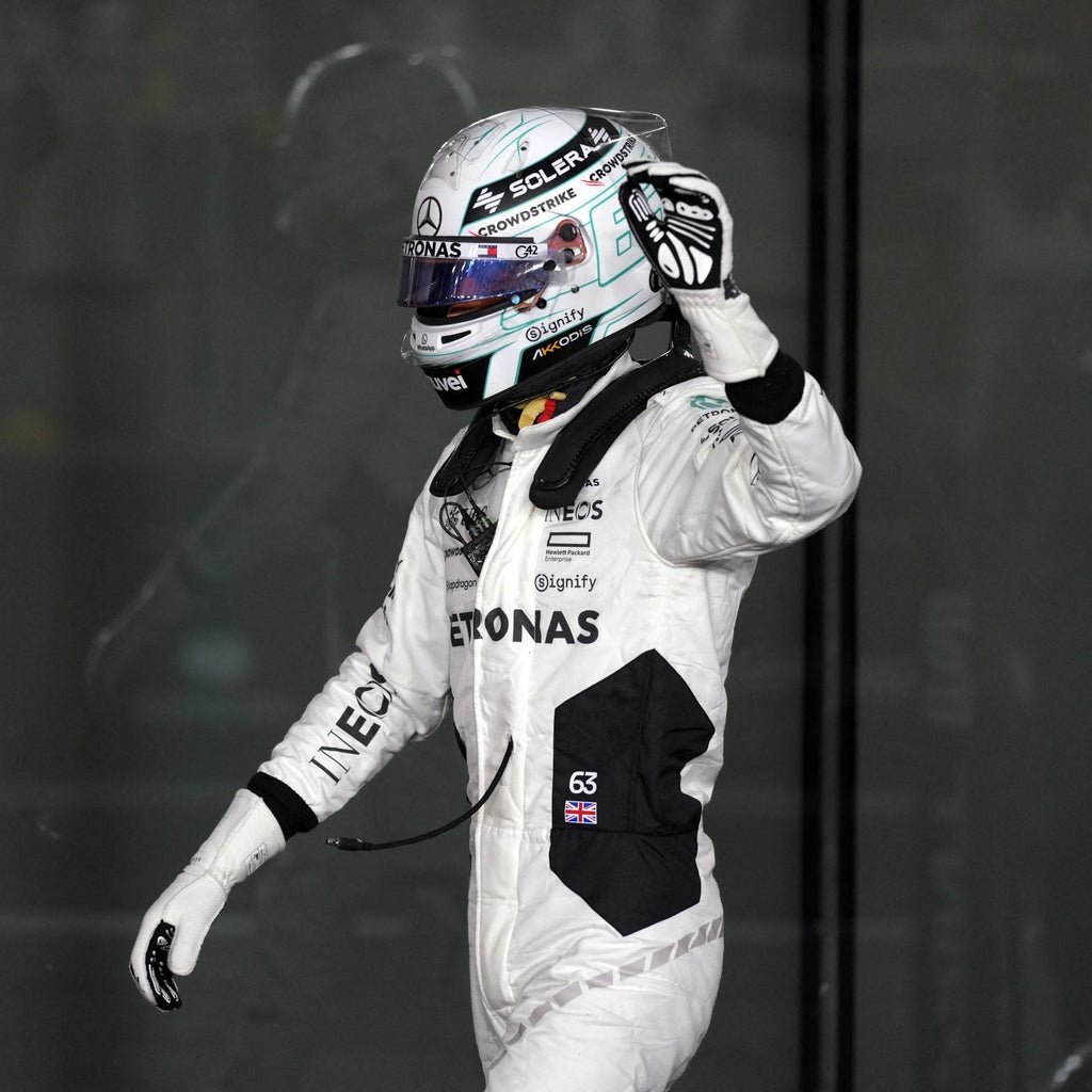 Combinaison Réplique George Russell – Qatar GP 2024 (White Edition) – Mercedes - AMG Petronas F1 – Saison 2024 - headgrid.fr