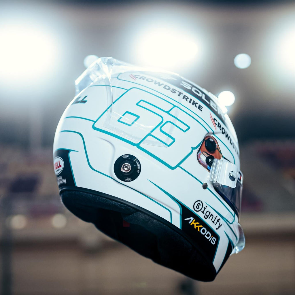 Casque Réplique George Russell – Qatar GP 2024 (White Edition) – Échelle 1:1 - headgrid.fr