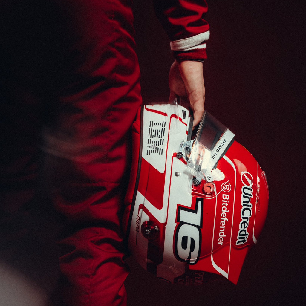 Casque Charles Leclerc 2025 - 1:1 - headgrid.fr
