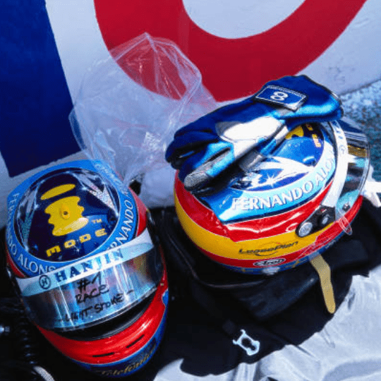 Casque Réplique Fernando Alonso – Saison 2004 – Échelle 1:1 - headgrid.fr