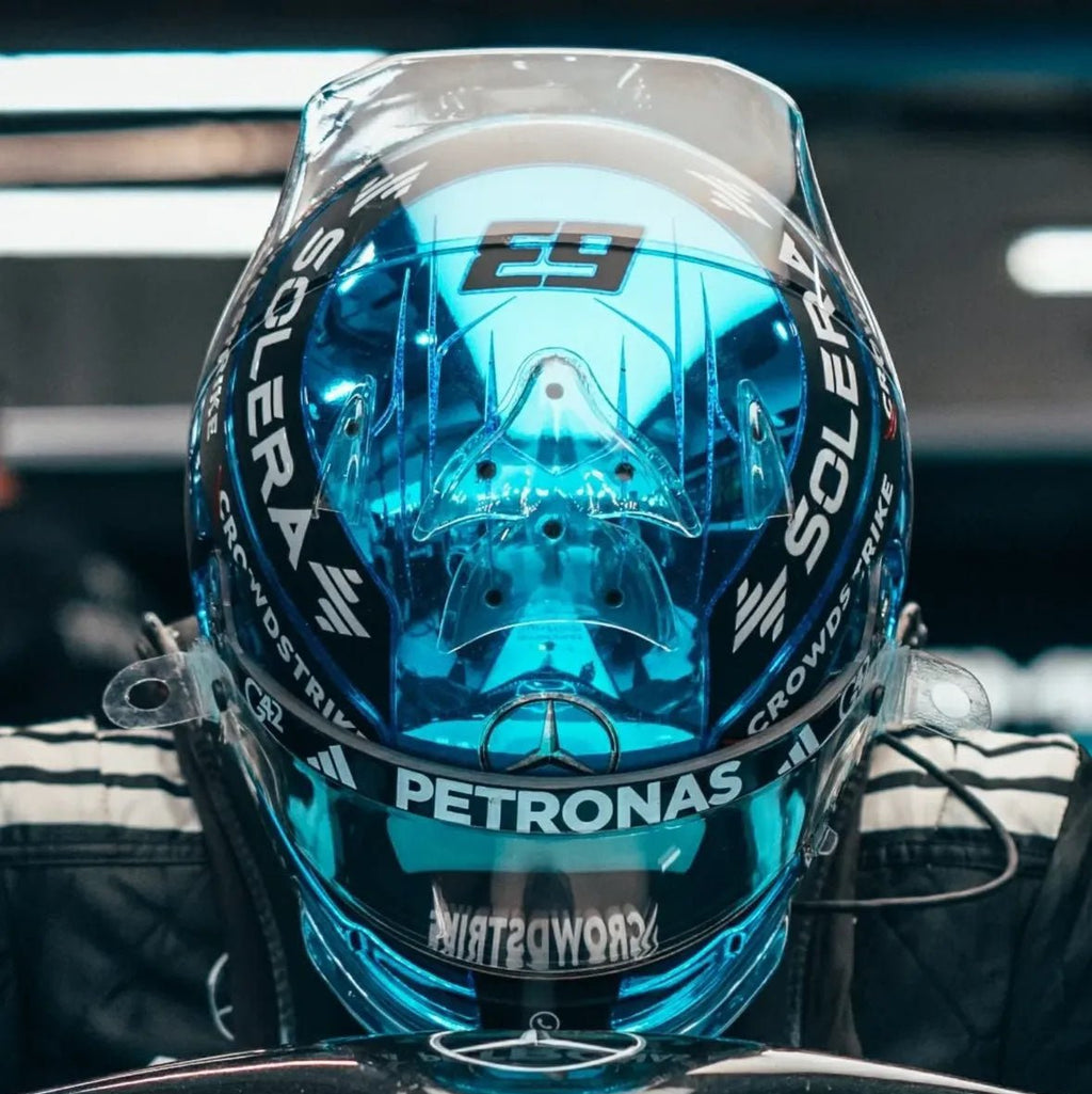 Casque Réplique George Russell – Singapore GP 2025 Blue Chrome – Échelle 1:1 - headgrid.fr