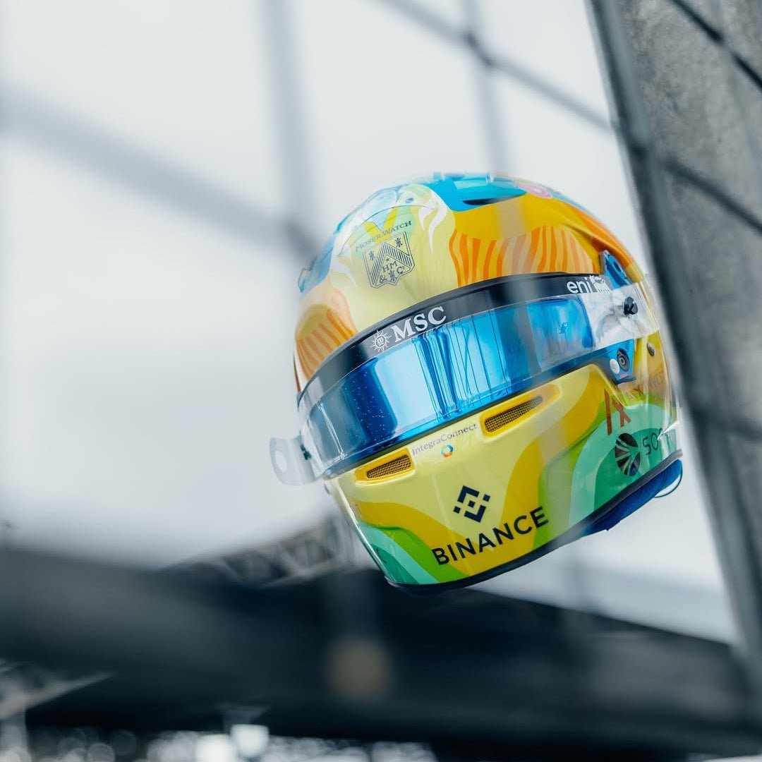 Casque Réplique Pierre Gasly – Brésil 2025 – Échelle 1:1 - headgrid.fr