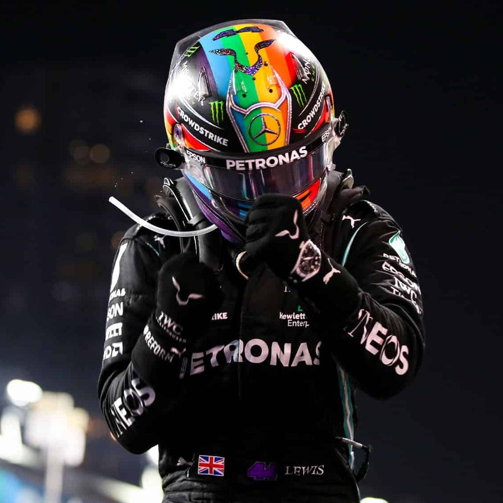Casque Réplique Lewis Hamilton – Abu Dhabi GP 2021 – Échelle 1:1 - headgrid.fr