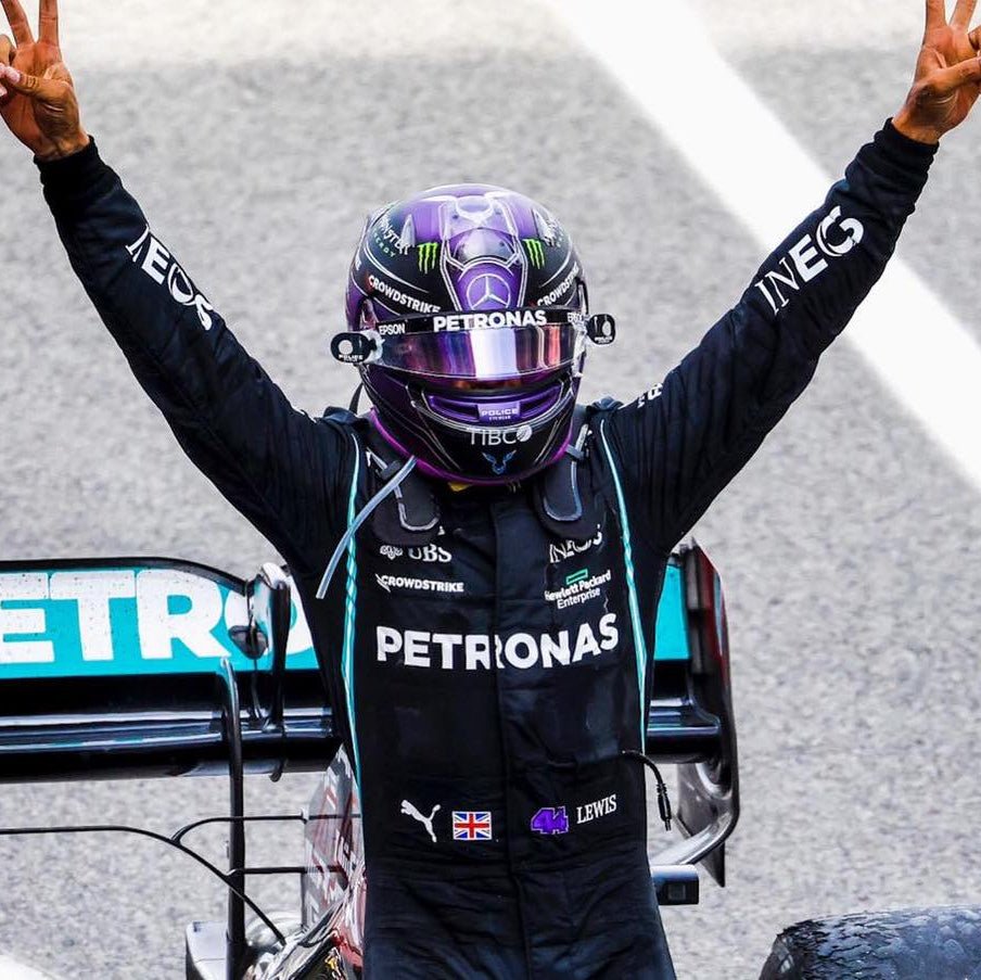 Casque Réplique Lewis Hamilton – Saison 2021 – Échelle 1:1 - headgrid.fr