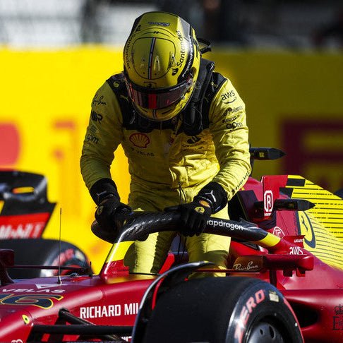 Casque Réplique Charles Leclerc – Monza GP 2022 – Ferrari F1 – Échelle 1:1 - headgrid.fr