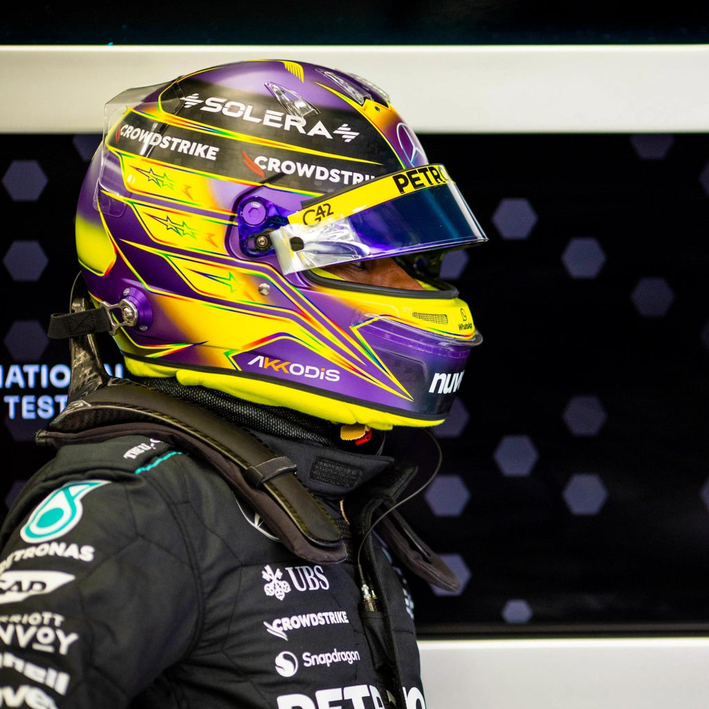 Casque Réplique Lewis Hamilton – Saison 2024 – Taille 1:1 - headgrid.fr
