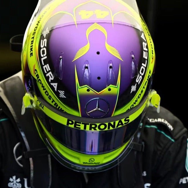 Casque Réplique Lewis Hamilton – Saison 2024 – Taille 1:1 - headgrid.fr