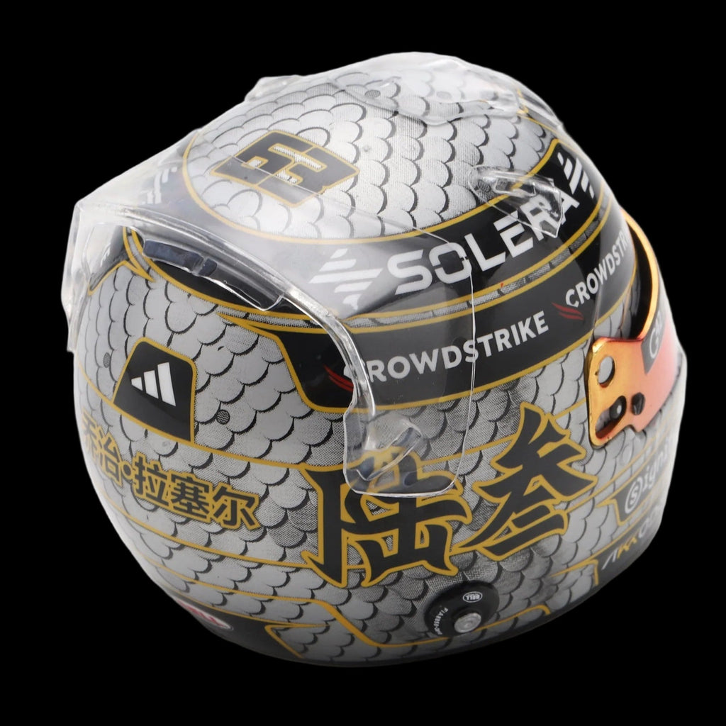 Casque Réplique George Russell – China GP 2025 – Échelle 1:1 - headgrid.fr