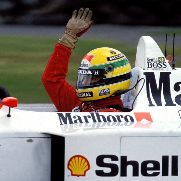 Casque Réplique Ayrton Senna – Saison 1988 – Échelle 1:1 - headgrid.fr