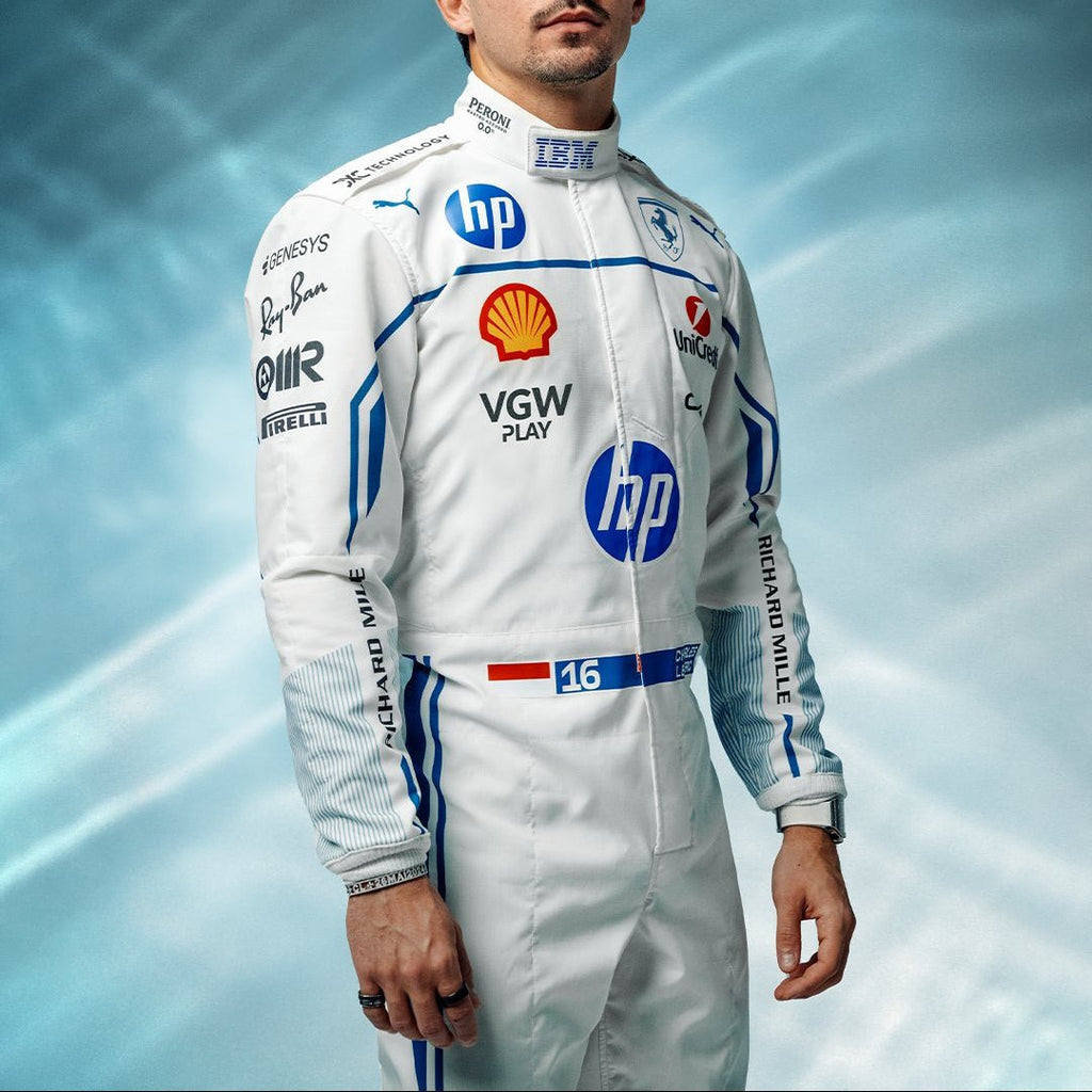 Combinaison Réplique Charles Leclerc Monaco – Scuderia Ferrari HP – Saison 2025 – Échelle 1:1 - headgrid.fr