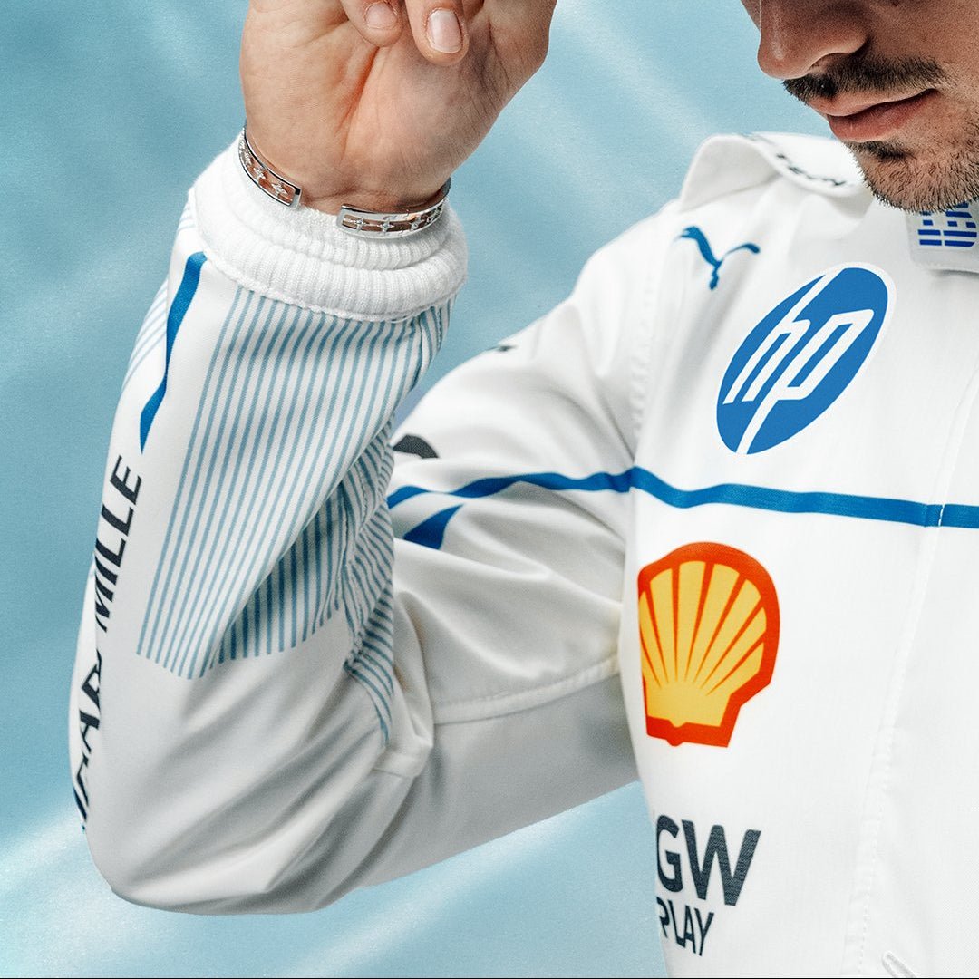 Combinaison Réplique Charles Leclerc Monaco – Scuderia Ferrari HP – Saison 2025 – Échelle 1:1 - headgrid.fr