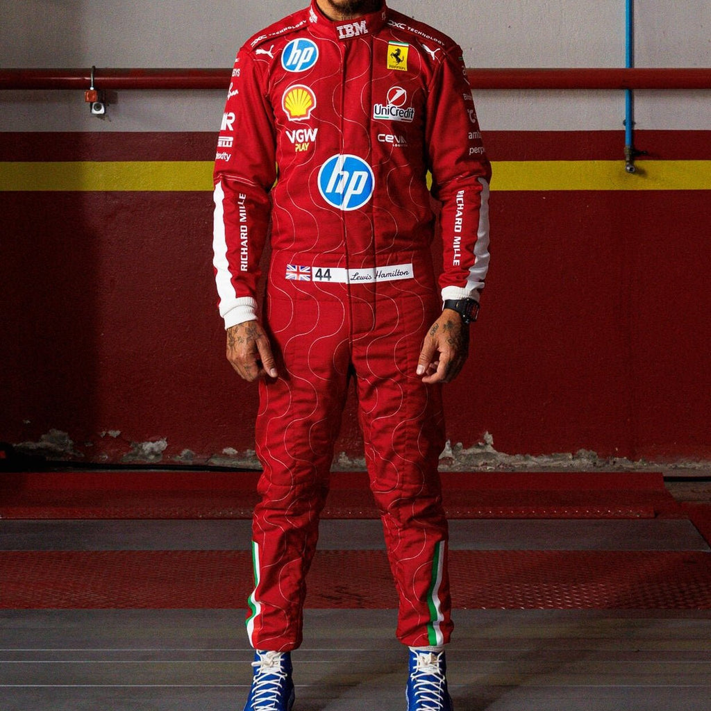 Combinaison Réplique Lewis Hamilton Ferrari – Édition Spéciale Monza 2025 – Échelle 1:1 - headgrid.fr