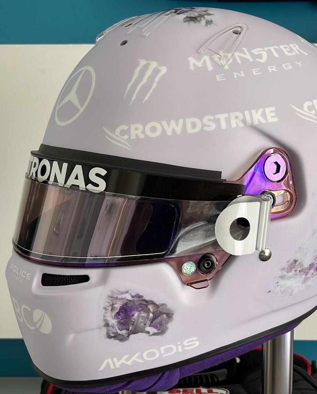 Casque Réplique Lewis Hamilton – Monaco GP 2022 – Échelle 1:1 - headgrid.fr